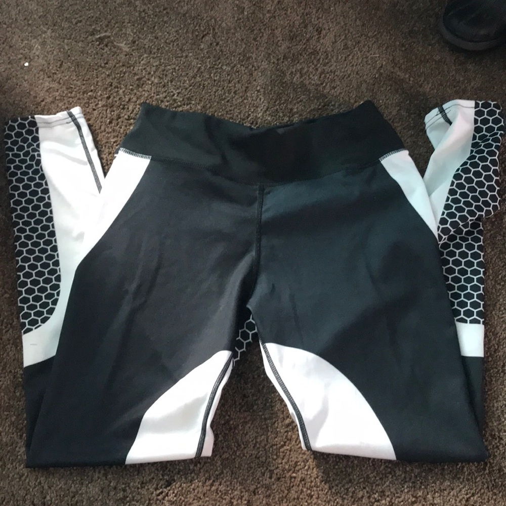 Athletic leggings